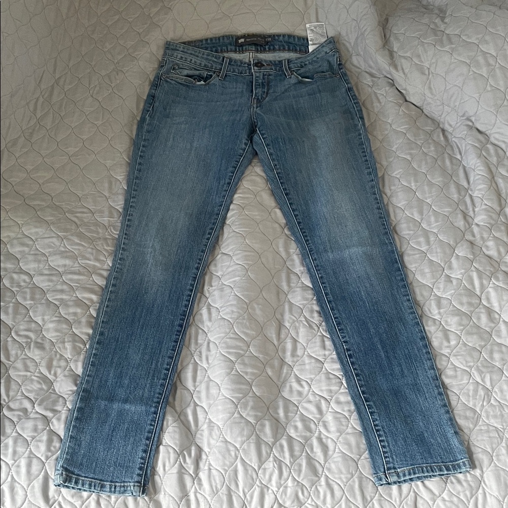 Levi’s Womens Classic Demi Curve Mid Rise Skinny 6/28